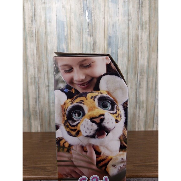 FurReal Roarin' Tyler Playful Tiger Interactive Plush 100+ Sounds New - Picture 7 of 9